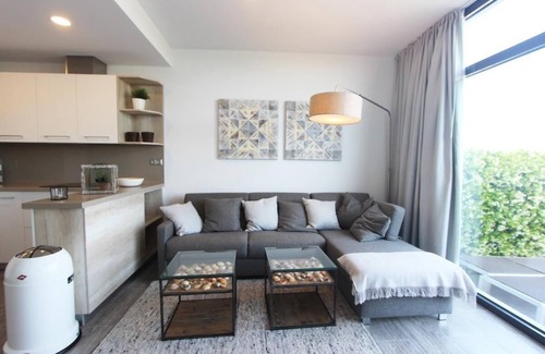 Conil de la Frontera City Center Apartment | Casa Castilnovo - Townhouse built in "loft"style with roof terrace with fantastic sea views close to the beach