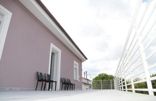 Osimo House | Casa cela