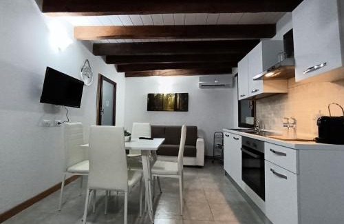 Apricale Apartment | Casa Chiara