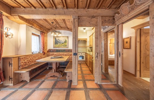 Cortina d'Ampezzo Apartment | Casa Col, near the ski slopes with view of the Dolomites