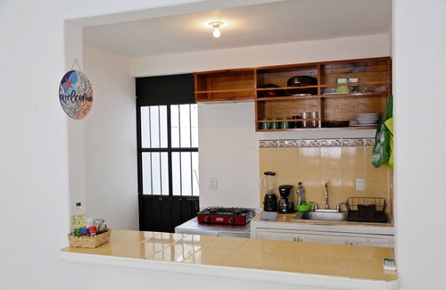 Crucecita House | ¡Casa Completa a 5 minutos de la playa en Crucecita con amplio Jardin!