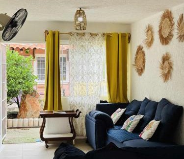 Ixtapa House | Casa con alberca cerca de playas