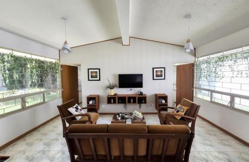 Atlixco House | Casa con fogata, palapa y jardín privado en Atlixco