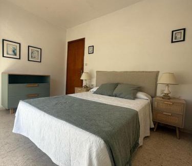 Raxo Apartment | Casa con jardín y bajada al mar en Raxó