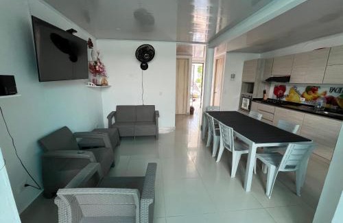 Girardot House | Casa con piscina interna para tus vacaciones