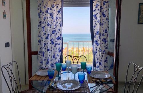Porto d'Ascoli Apartment | Casa Confalonieri fronte mare con vista mozzafiato