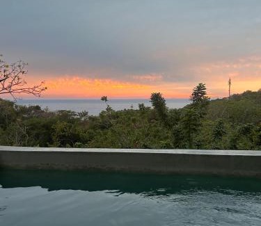 Puerto Angel Villa | Casa Coyote, villa espectacular, 2 albercas