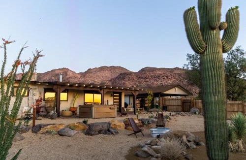 Joshua Tree House | Casa Coyote - Wellness Stay - Sauna Cold Plunge Tub Cowboy Pool Hot Tub