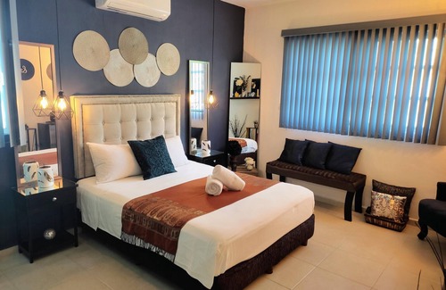 Downtown Cancun House | Casa Cristal