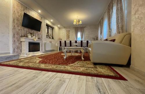 Vama House | Casa cu Pitici
