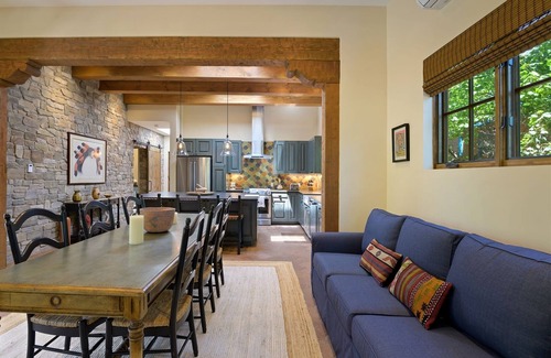 Historic Eastside House | Casa Cuervo - Luxury Home off Canyon Rd.