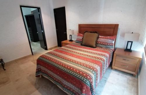 Zona Dorada Bed & Breakfast | Casa Dahlia 2
