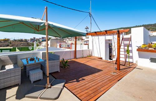 Chio Apartment | CASA DE BOMBEROS - Chio - 5 rooms, 2 kitchen, 2 terraces, film projector, fibre net