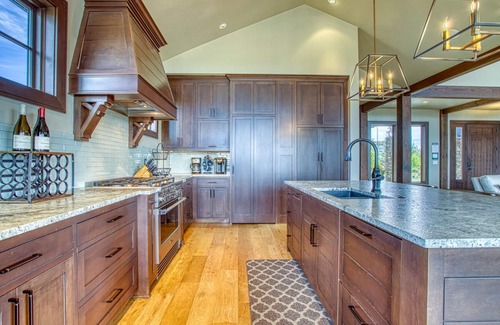 Powell Butte House | Casa de Brasada - Golf I Sleeps 10