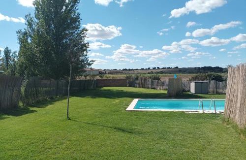 Almenara de Tormes House | Casa de campo Olmo, jardín y piscina a 20 minutos de Salamanca