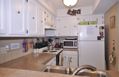 Kailua-Kona Condo | Casa De Emdeko Oceanfront Condo with Private Beach on Water , AC,