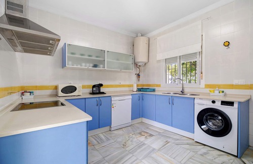 Los Franceses-la Vega House | "Casa del Olmo" with Pool, Garden, Terrace & Wi-Fi