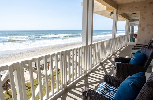 Carlsbad Village House | Casa De Los Sueños - Located on the Beach