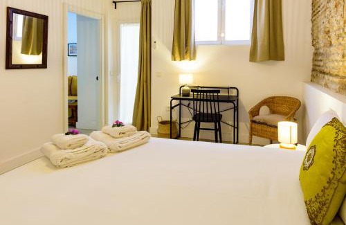 Santa Cruz Villa | Casa de los Venerables