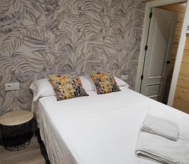 Urbanizacion Puerto de Estepona Apartment | Casa de Madera 2