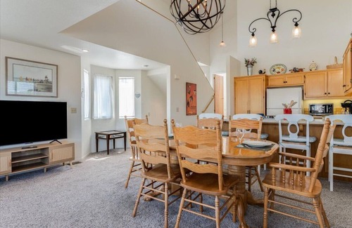 Park Hill House | Casa De Marina: 3 BR, 2 BA House in Cambria, Sleeps 6