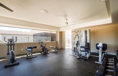 Diaz Ordaz House | Casa de Palm Springs, Luxe 2BR in Versalles