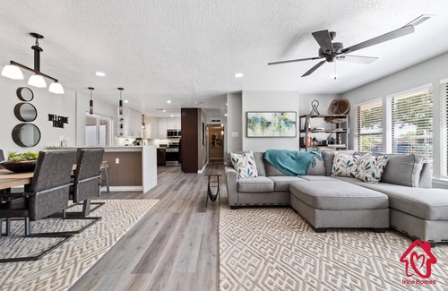 Paradise Hills Civic House | Casa De Paradise Hills