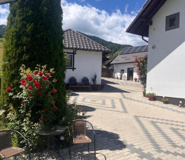 Sadova House | Casa de pe Deal