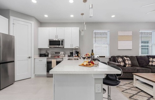 Bonita Springs House | Casa de Playa! Modern Pool Home!