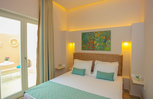 Old Town Hotel | Casa de Potie - Casa 5: Double Room With Terrace in the Heart of Chania Old Town