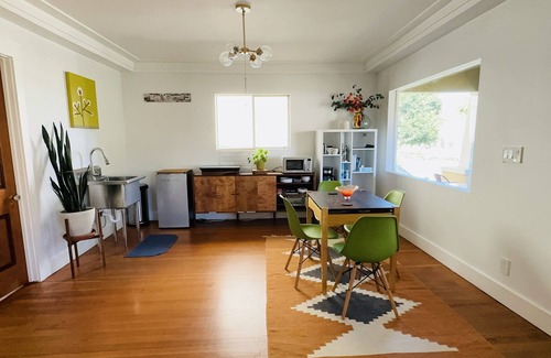 North End House | Casa de Teresa nSpacious 2 br/1.5 bath guest suite
