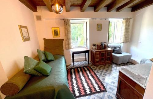 Isolabona Apartment | Casa del Castello Sleeps 4 Isolabona Italy