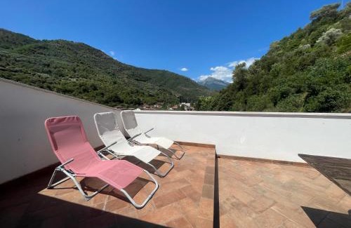 Isolabona Apartment | Casa del Castello Sleeps 4 Isolabona Italy