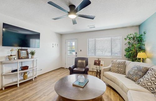 Cottonwood House | Casa Del Cielo