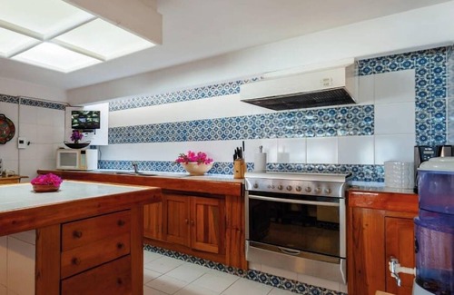 Valle de Bravo House | Casa del Lago: Valle de Bravo with lake access