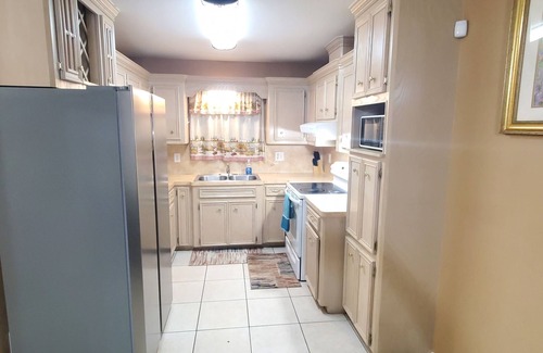 Brownsville House | Casa Del Sol 2 bedroom, 2 bathroom,5beds