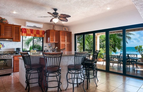 Puerto Morelos Villa | Casa Del Sol: Beachfront Villa, Infinity Pool, 7 bedrooms, Made for Big Groups