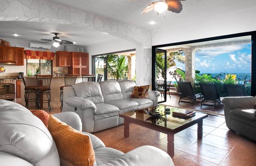 Puerto Morelos Villa | Casa Del Sol: Beachfront Villa, Infinity Pool, 7 bedrooms, Made for Big Groups