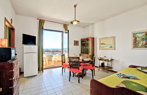Ceriale Apartment | Casa del Tramonto - with private parking, Ceriale, Italy