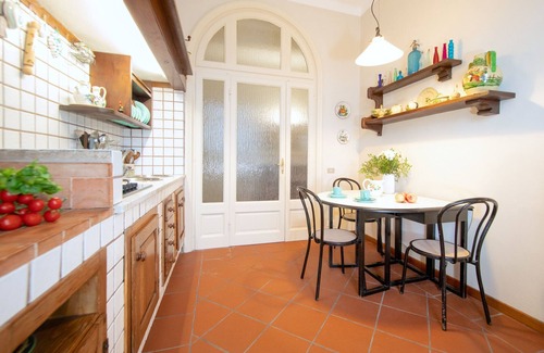Lucca Historical Center Apartment | Casa di Anna in front of the Walls