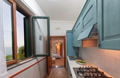 Maiori Villa | Casa di mare 2, Beautiful Property on the beach, terraces with stunning views
