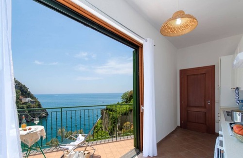 Maiori Villa | Casa di mare 2, Beautiful Property on the beach, terraces with stunning views