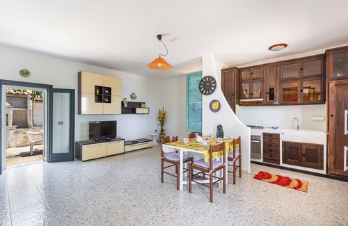 Torre Vado House | Casa di Nino by BarbarHouse