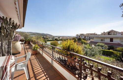Diano Castello House | Casa di Oleg