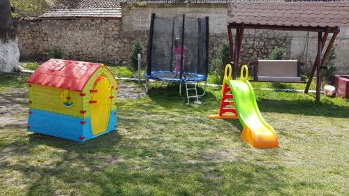 Vladeni Bed & Breakfast | Casa Doboş