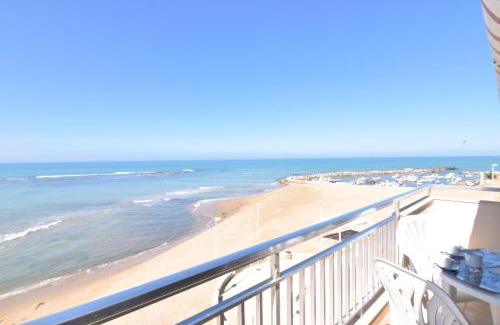Punta Secca Apartment | Casa Donna Titina