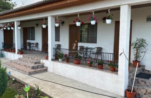 2 Mai House | Casa EBO