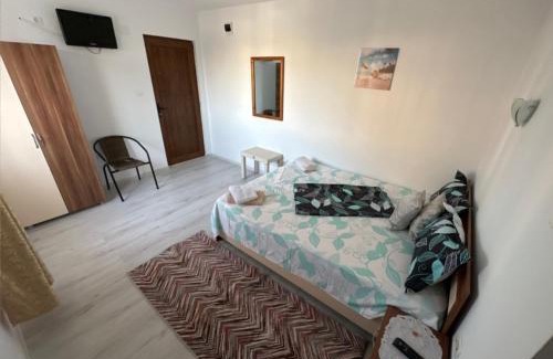 2 Mai House | Casa EBO