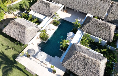 Los Naranjos Villa | Casa Edén by Luxe Haus™ – Butlered Villa, Staff, Pool, Jacuzzi, Golf Carts
