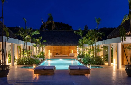 Los Naranjos Villa | Casa Edén by Luxe Haus™ – Butlered Villa, Staff, Pool, Jacuzzi, Golf Carts